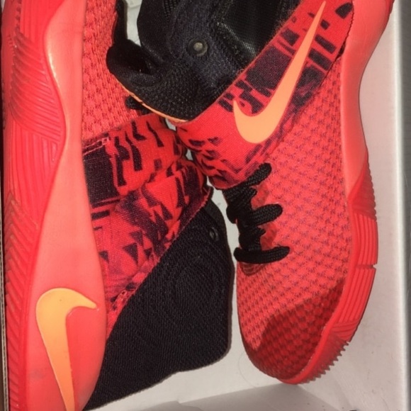 Kyries 2 inferno - Picture 7 of 7